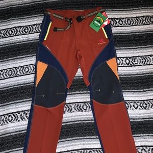 NWT Zipravs Hiking Pants-fits like a 0/2